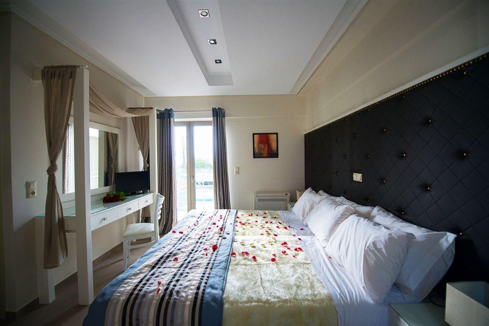 Mantinia Bay Hotel กาลามาตา ภายนอก รูปภาพ