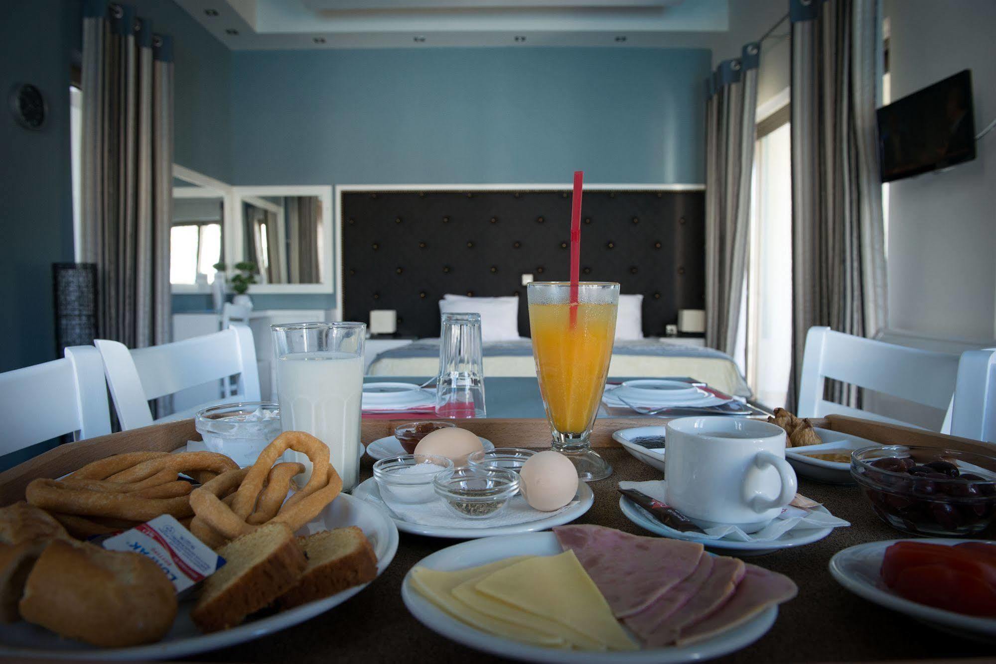 Mantinia Bay Hotel กาลามาตา ภายนอก รูปภาพ