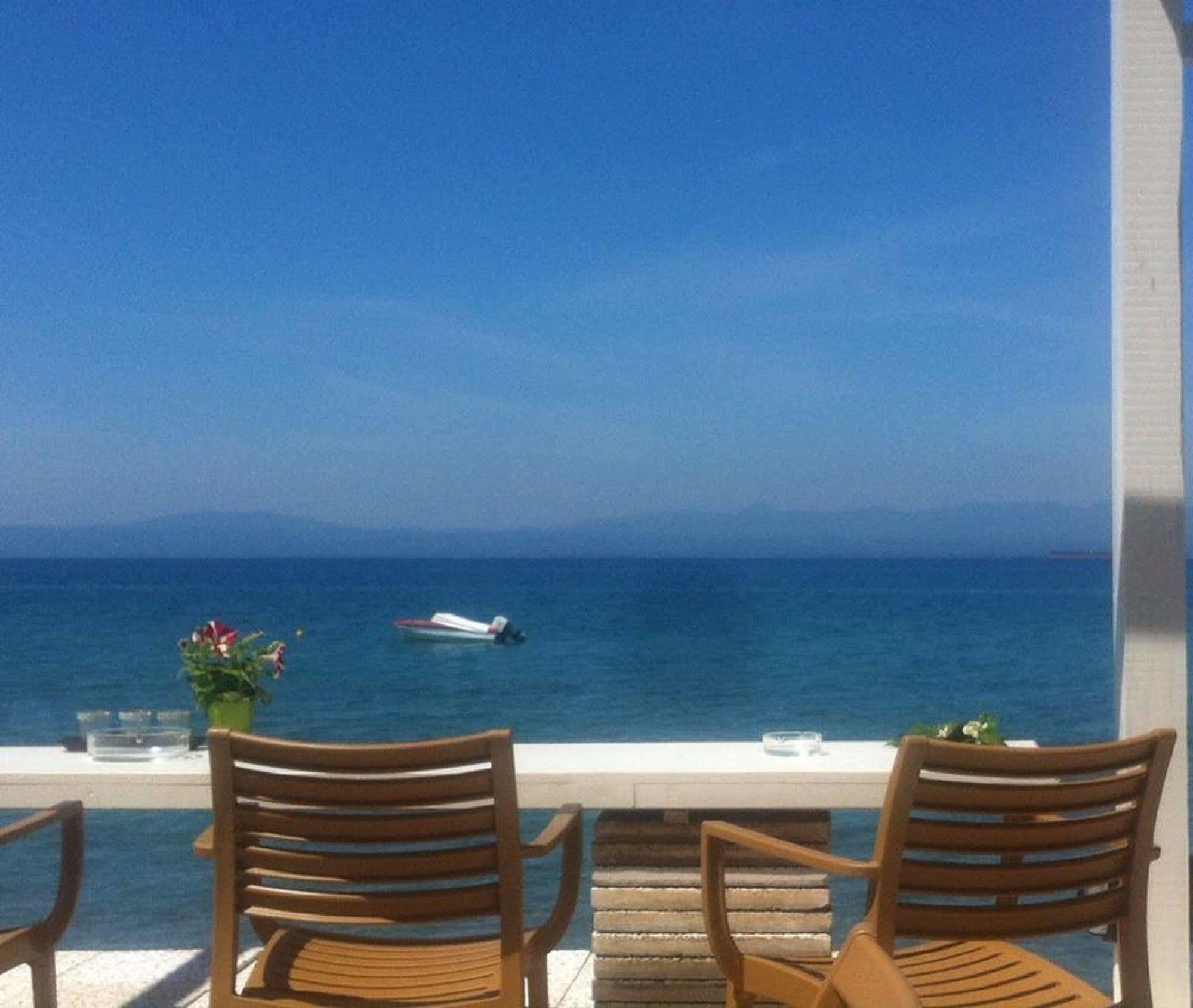 Mantinia Bay Hotel กาลามาตา ภายนอก รูปภาพ